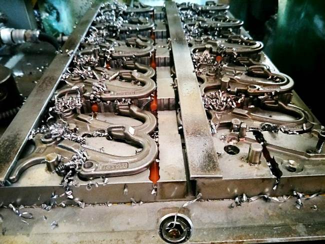 Attrezzatura magnetica nella lavorazione multi-pallet - Esempio 5