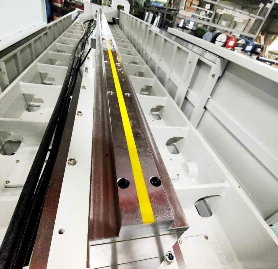 Applicazione per la lavorazione di guide lineari 11