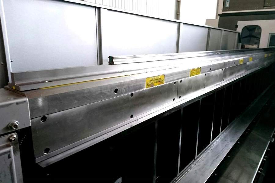 Applicazione per la lavorazione di guide lineari 6